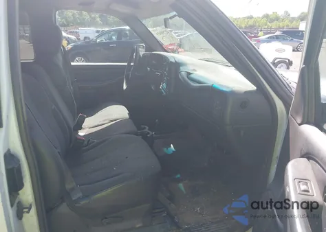 2001 Chevrolet Silverado 1500 из США, поврежденный, VIN 2GCEK19T511324893